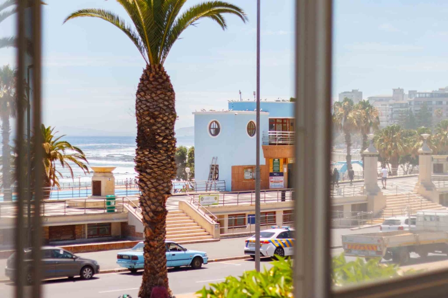 To Let 2 Bedroom Property for Rent in Sea Point Western Cape